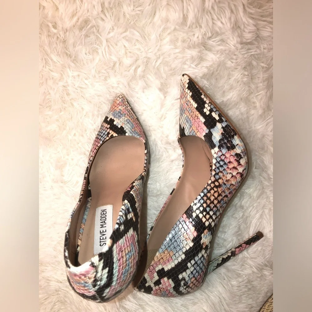 Steve Madden Pink and Black Snake Print Heels - Picture 7 of 16